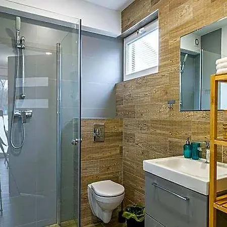 Comfortable With Air Conditioning 호텔 4*