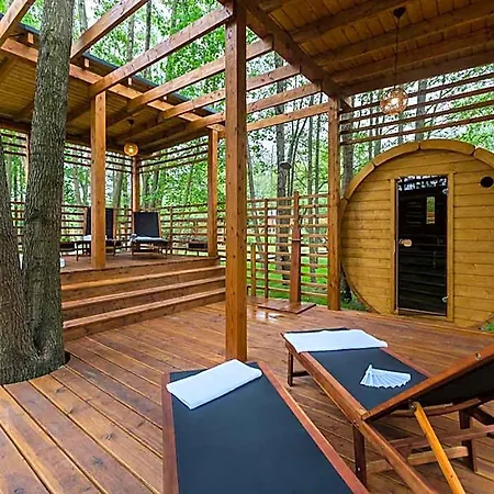Comfortable With Air Conditioning 4*