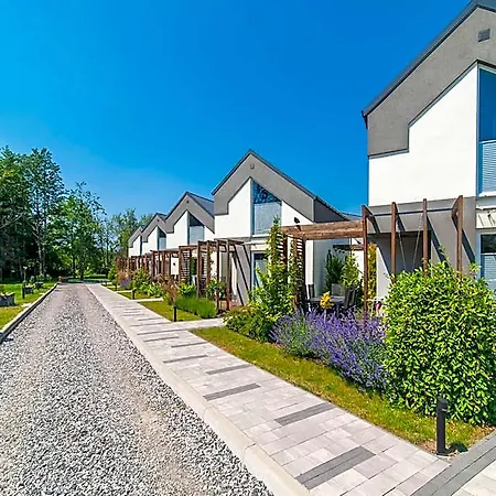 Comfortable With Air Conditioning 4*